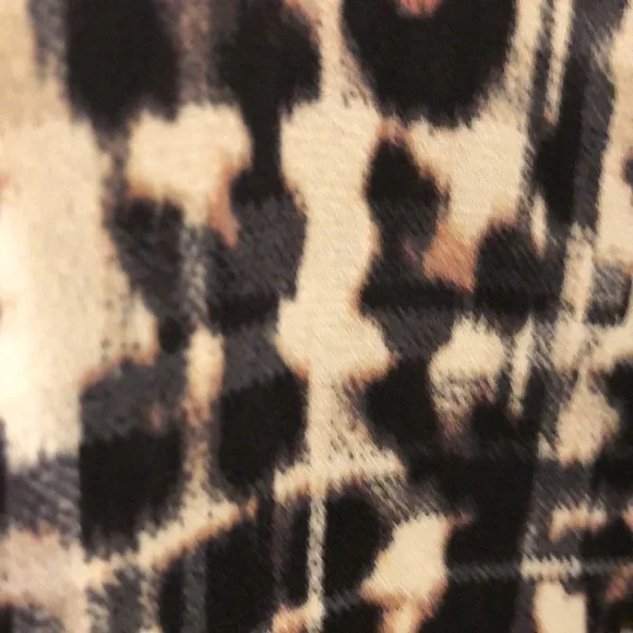 TORRID Women Top Size 6 X - Picture 3 of 4